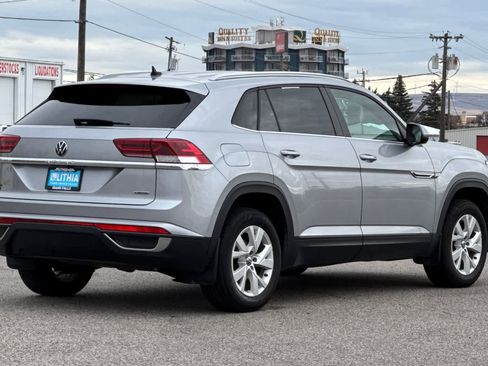 Used 2021 Volkswagen Atlas Cross Sport S image 2