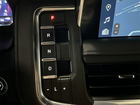 Used 2024 Chevrolet Tahoe LT image 17