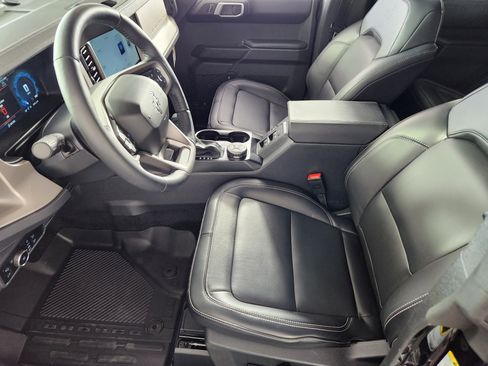 New 2025 Ford Bronco Outer Banks image 11