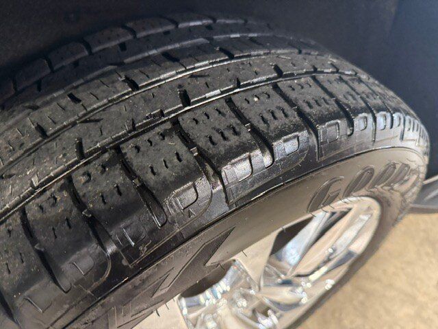 Used 2021 GMC Yukon XL Denali AWD/4WD image 24