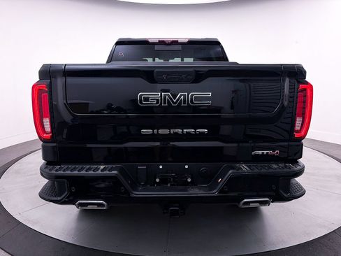 Used 2022 GMC Sierra 1500 AT4 w/ AT4 Premium Package AWD/4WD image 12