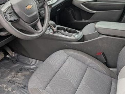 Used 2024 Chevrolet Trax LS image 9