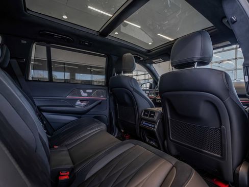 New 2026 Mercedes-Benz GLS 63 AMG 4MATIC image 28