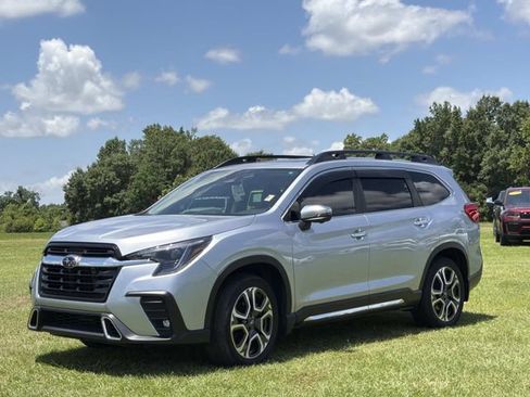 Used 2023 Subaru Ascent Touring AWD/4WD image 13