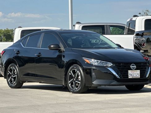Used 2024 Nissan Sentra SV FWD image 8