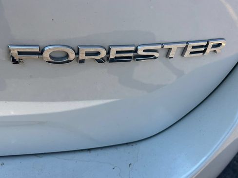 Used 2022 Subaru Forester AWD/4WD image 22