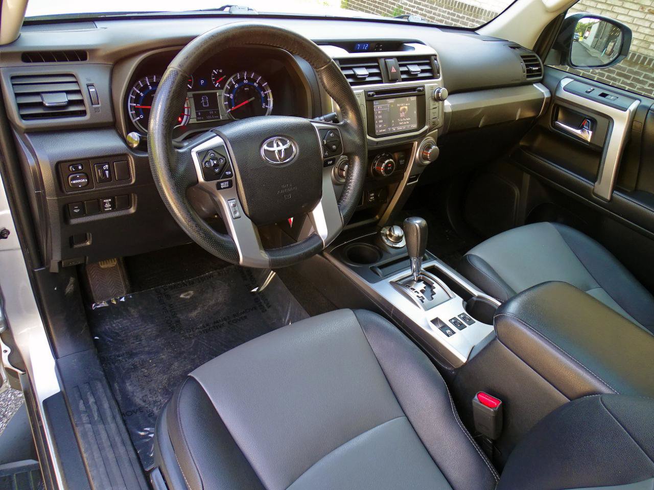 Used 2017 Toyota 4Runner SR5 Premium AWD/4WD image 14