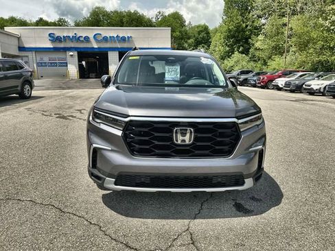 Used 2024 Honda Pilot Elite image 11
