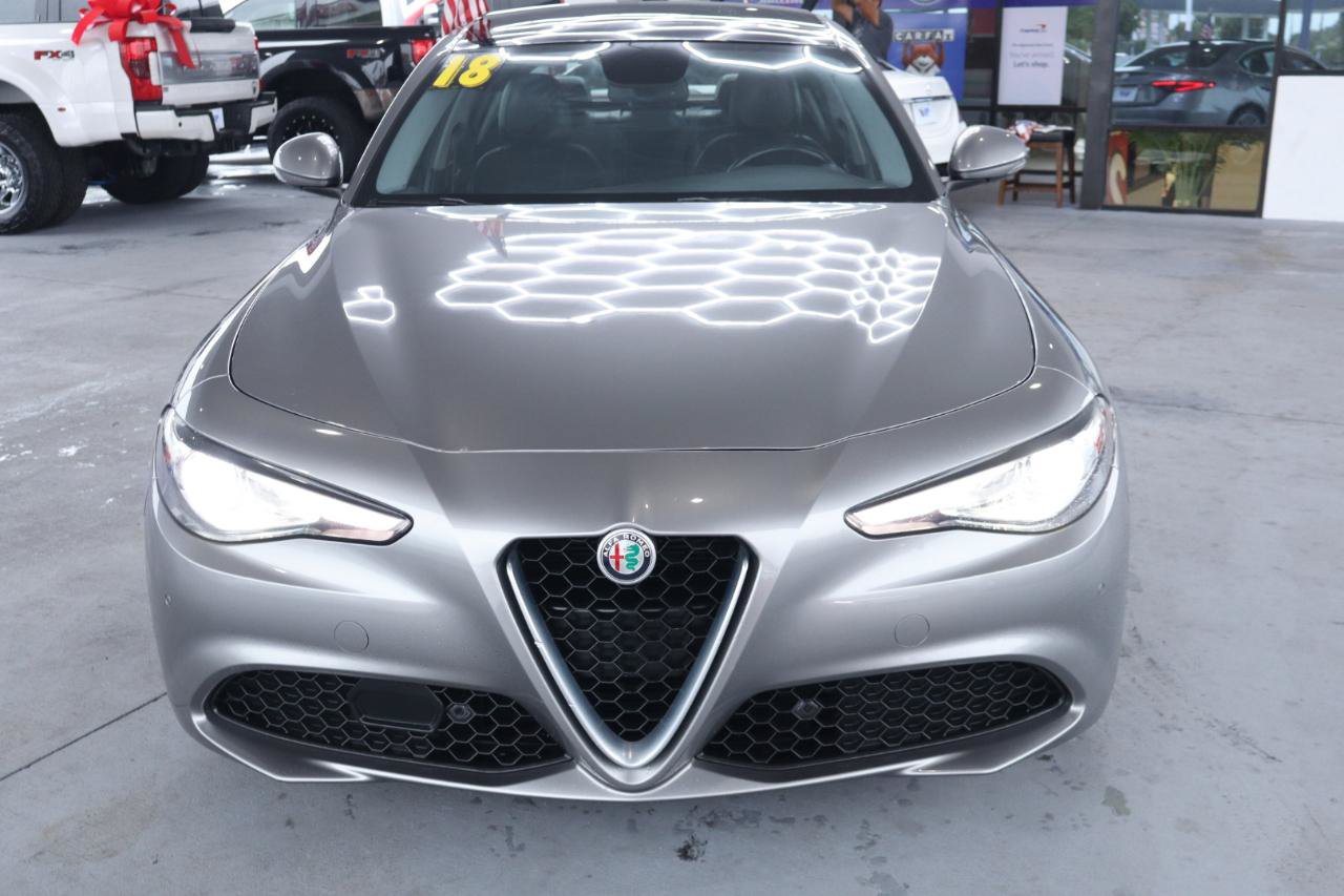 Used 2018 Alfa Romeo Giulia Ti w/ Quick Order Package 22Z Lusso RWD image 13