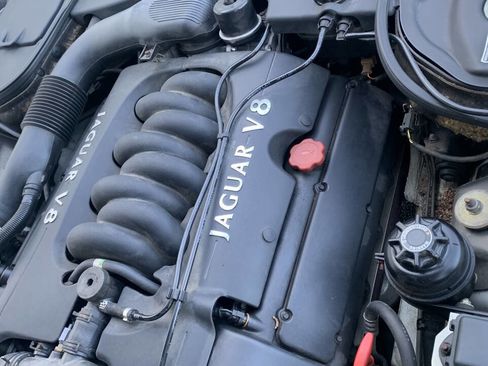 Used 1998 Jaguar XJ8 L image 33