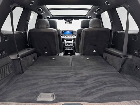 Used 2023 Mercedes-Benz GLS 450 4MATIC image 30