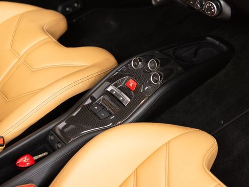 Used 2014 Ferrari 458 Spider RWD image 69