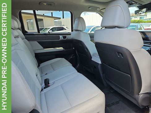 Used 2025 Hyundai Santa Fe Limited AWD/4WD image 11
