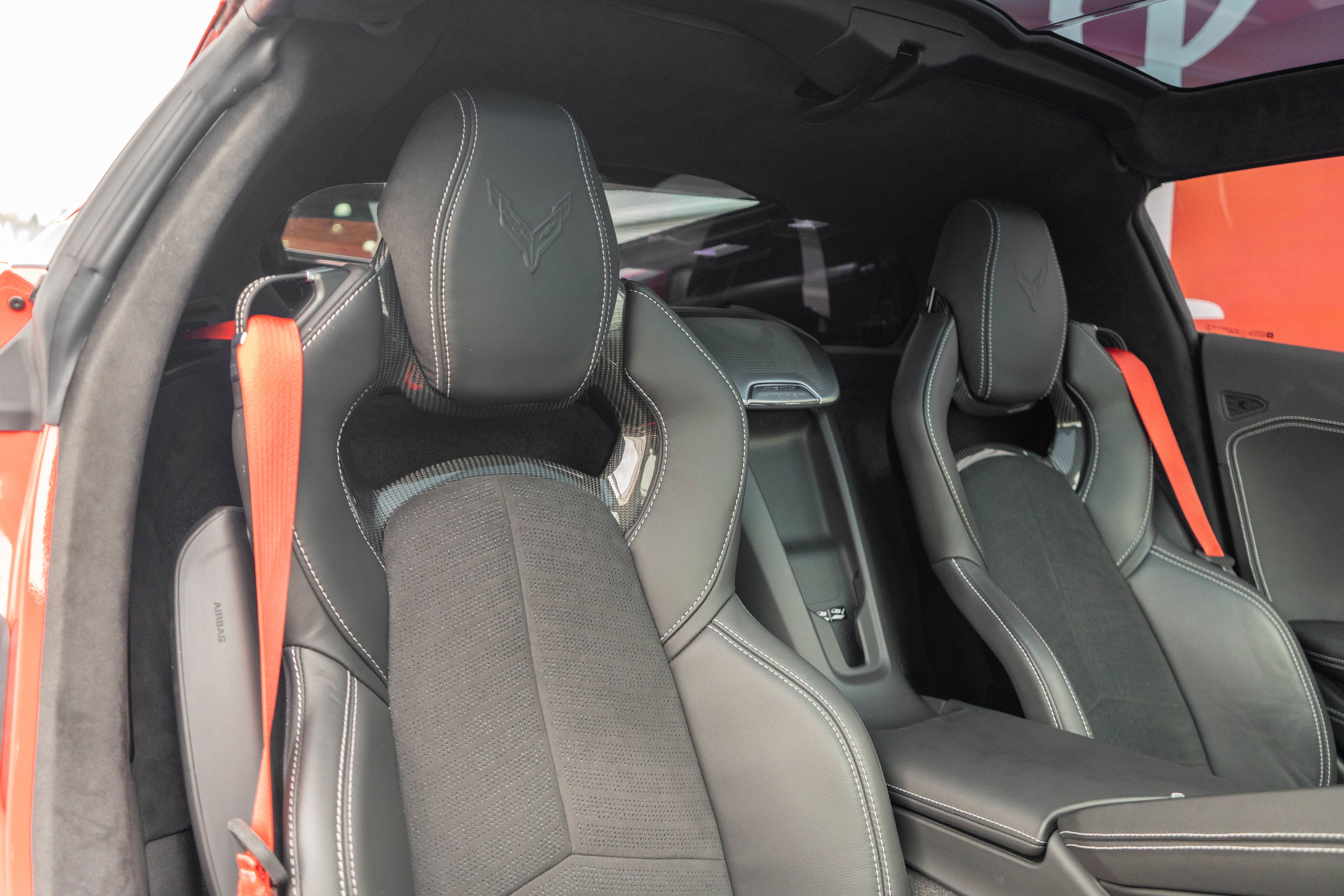 Used 2024 Chevrolet Corvette Stingray Premium Cpe w/ Z51 Performance Package RWD image 31