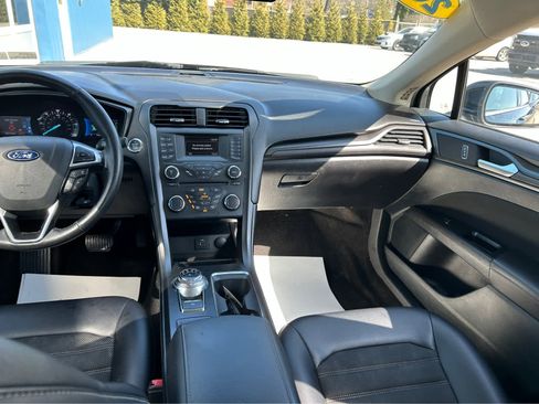 Used 2018 Ford Fusion SE w/ Equipment Group 601A image 6