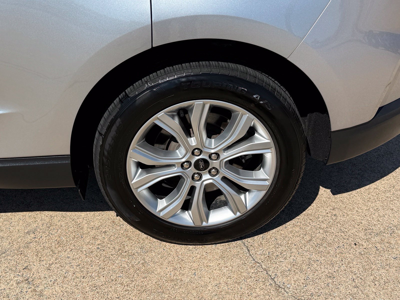 Certified 2024 Ford Edge Titanium AWD/4WD image 9