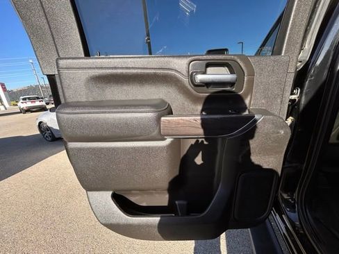 Used 2021 Chevrolet Silverado 2500 LTZ w/ LTZ Convenience Package AWD/4WD image 36
