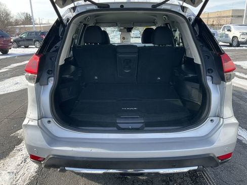 Used 2019 Nissan Rogue SV image 30