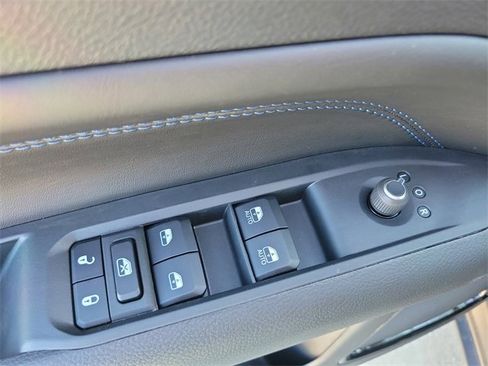 New 2026 Jeep Compass Latitude image 18