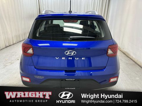 Certified 2023 Hyundai Venue Limited w/ Cargo Package image 5