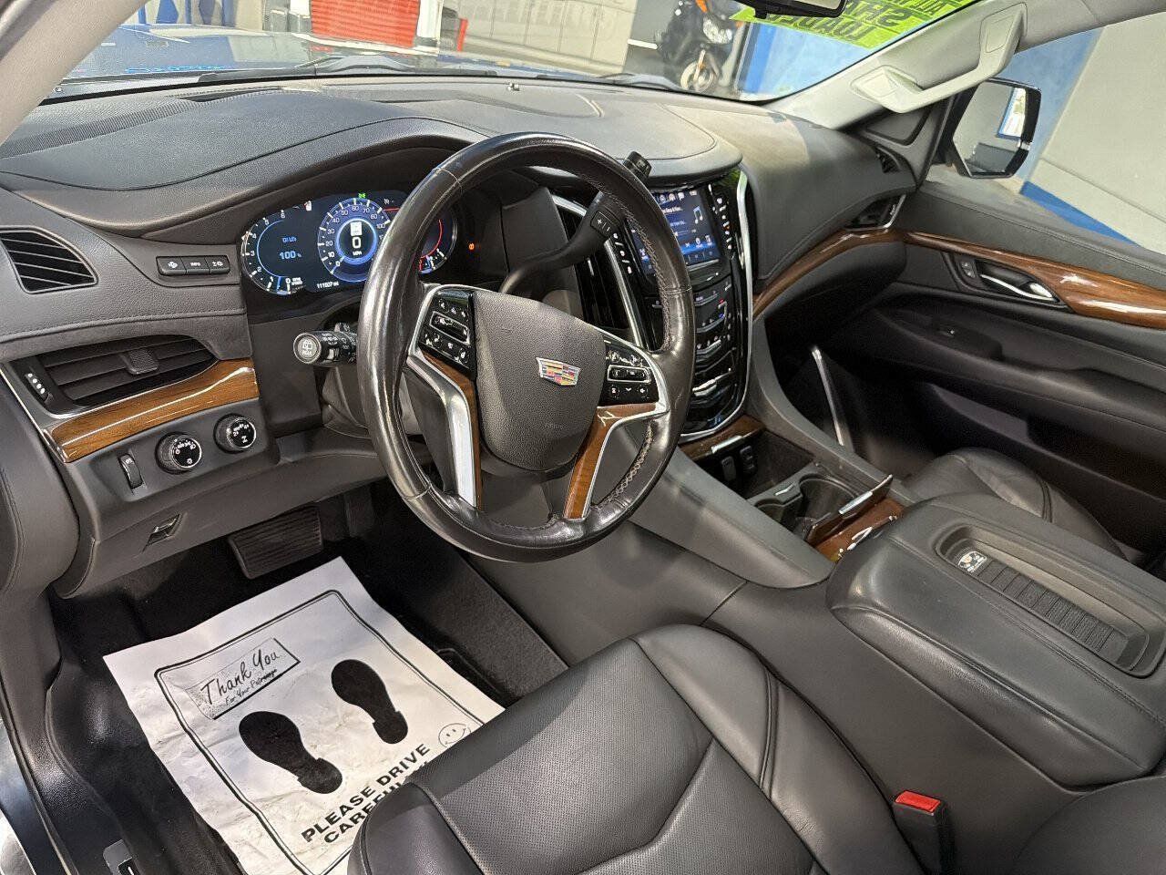 Used 2020 Cadillac Escalade ESV Premium Luxury AWD/4WD image 15