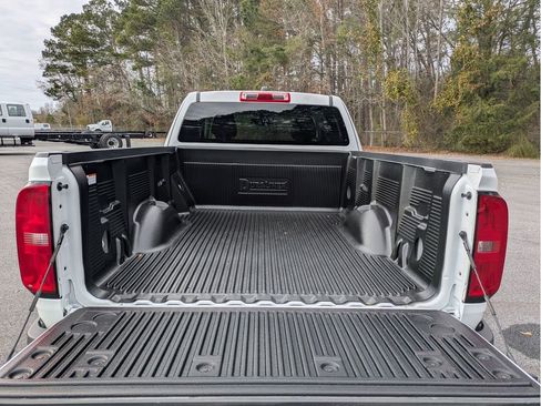 Used 2022 Chevrolet Colorado LT w/ Fleet Safety Package image 7