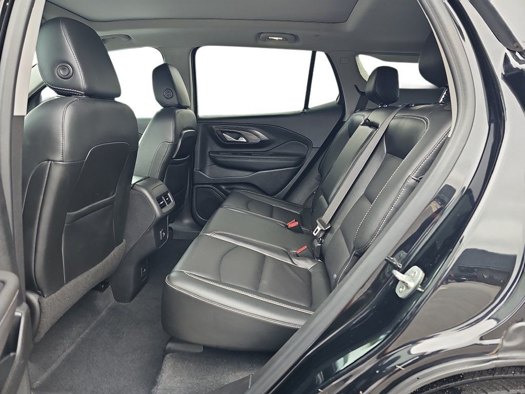 Used 2022 GMC Terrain SLT w/ Infotainment Package II FWD image 14