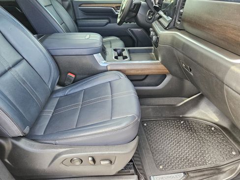 Used 2024 Chevrolet Silverado 3500 High Country w/ High Country Premium Package AWD/4WD image 14