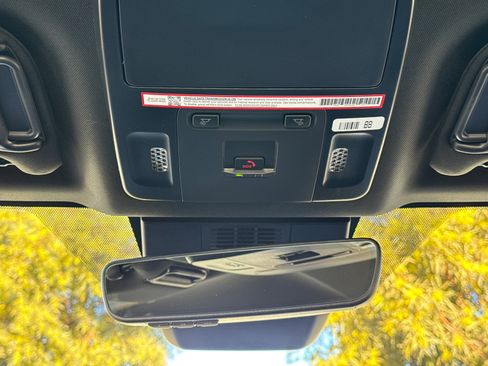 New 2026 Toyota Camry Hybrid FWD image 21