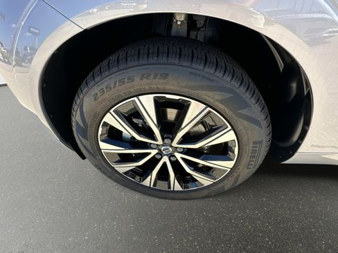 Certified 2025 Volvo XC60 B5 Core w/ Climate Package PRO image 10