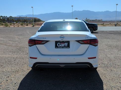 Used 2021 Nissan Sentra SR w/ SR Premium Package FWD image 4