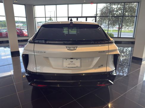 Certified 2024 Cadillac Lyriq Sport AWD/4WD image 4