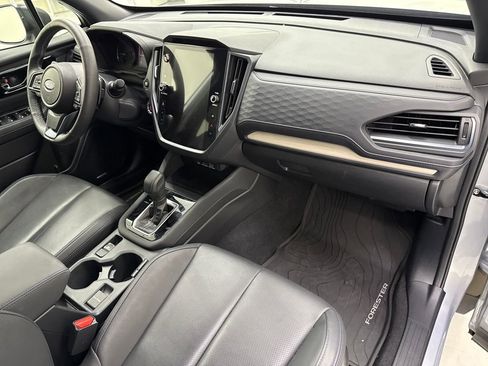 Certified 2025 Subaru Forester Limited image 24
