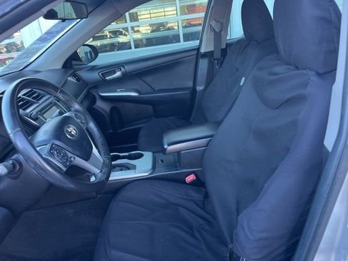 Used 2013 Toyota Camry SE image 8