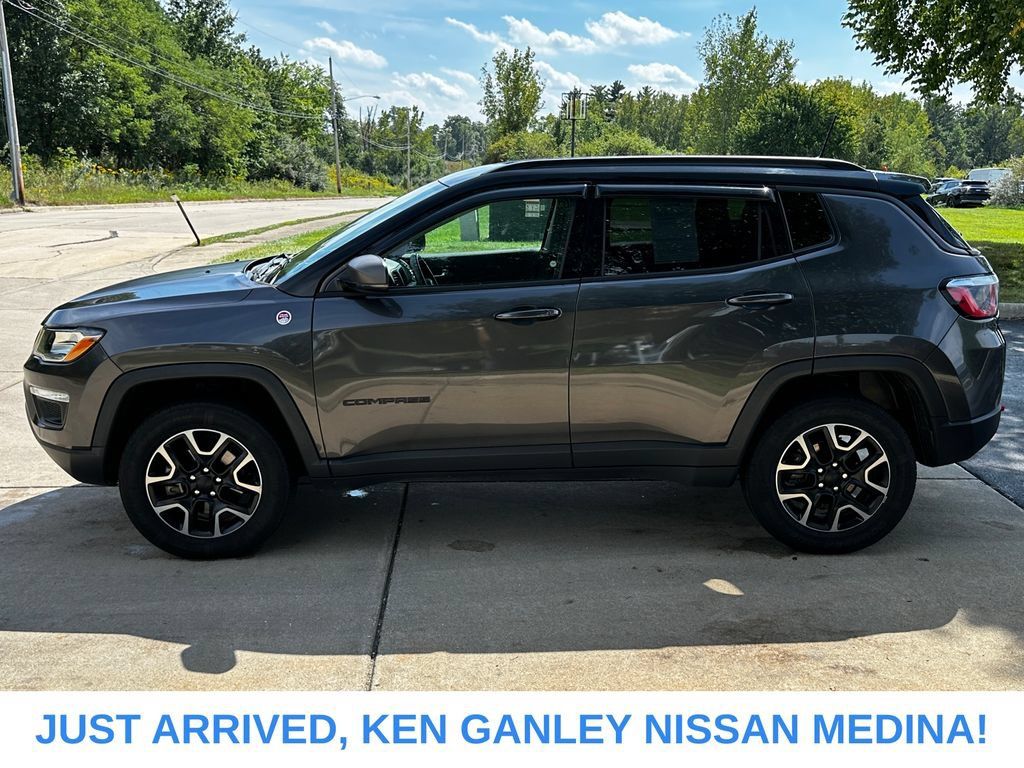 Used 2019 Jeep Compass Trailhawk w/ Popular Equipment Group AWD/4WD image 6