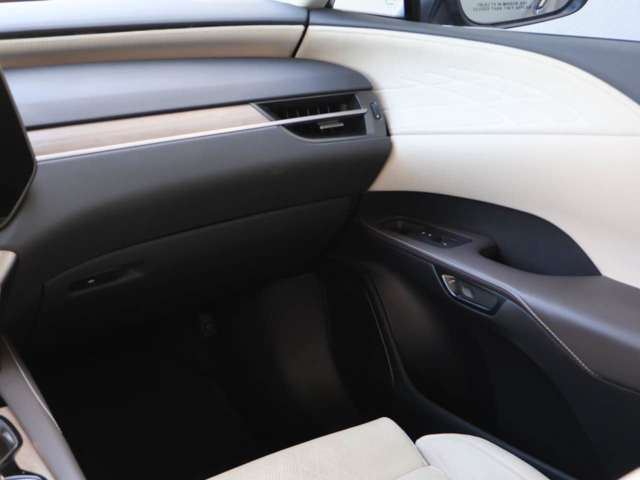 Used 2023 Lexus RX 350 FWD w/ Cold Area Package image 19