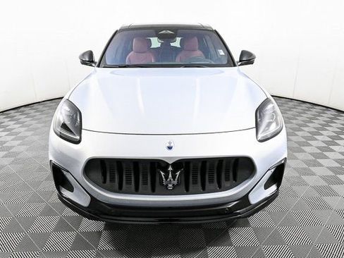 New 2025 Maserati Grecale Folgore image 4