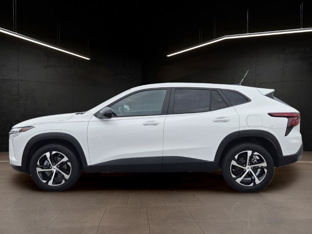 Used 2024 Chevrolet Trax RS w/ Driver Confidence Package FWD image 4