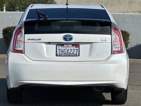Used 2015 Toyota Prius Two image 8