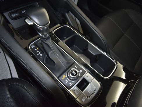 Used 2022 Kia Telluride EX w/ EX Premium Package image 17