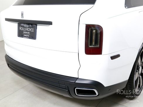Certified 2023 Rolls-Royce Cullinan w/ Cullinan Package AWD/4WD image 44
