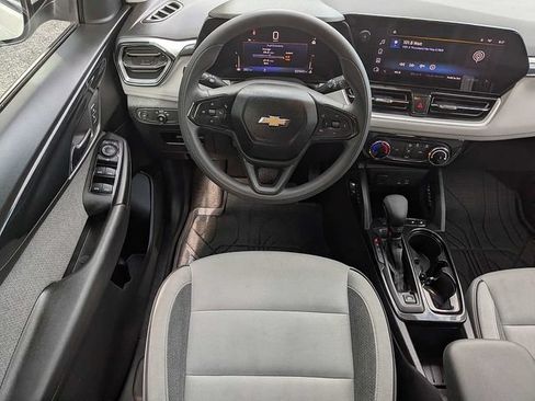 Used 2024 Chevrolet TrailBlazer LT FWD image 15