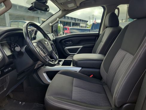 Used 2021 Nissan Titan SV w/ SV Convenience Package AWD/4WD image 22