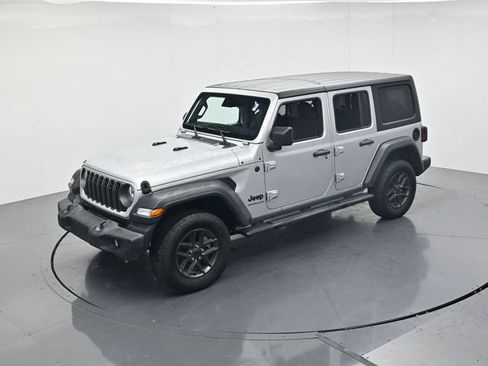 Used 2024 Jeep Wrangler Unlimited Rubicon AWD/4WD image 47