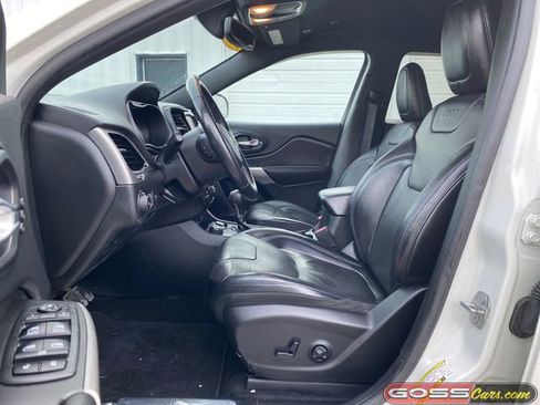 Used 2019 Jeep Cherokee High Altitude image 25