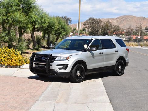 Used 2016 Ford Explorer 4WD Police Interceptor image 11