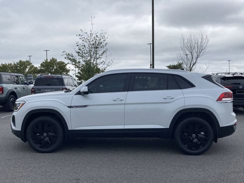New 2026 Volkswagen Atlas Cross Sport SE FWD image 4