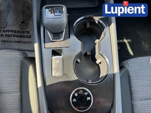 Used 2021 Nissan Rogue SV image 21