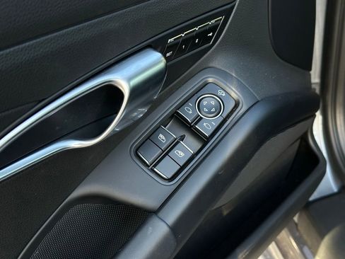 Certified 2025 Porsche 718 Cayman RWD image 7