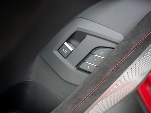 Used 2023 Lamborghini Urus S AWD/4WD image 31